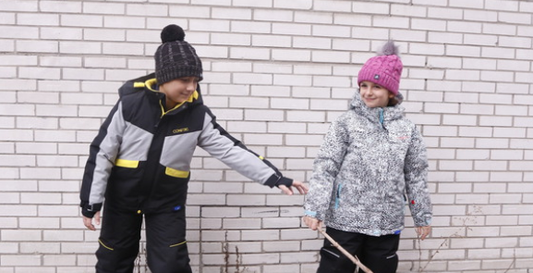 5 Cool Winter Accessories to Keep Kids Warm | Get the Best One